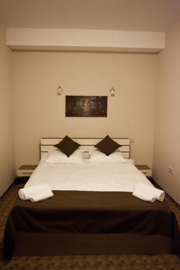 Hotel Bulevard Орадя Номер фото